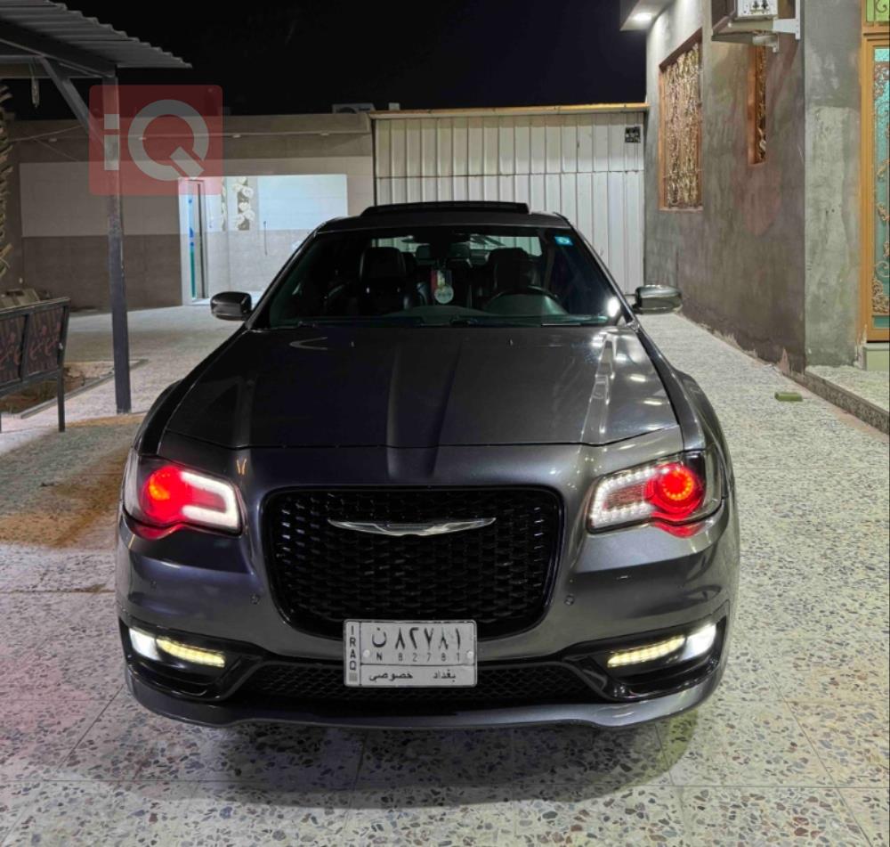 كرايسلر 300